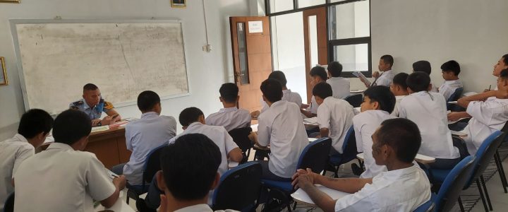 Anak Binaan LPKA Bandung Fokus mengikuti Ujian akhir Semester Genap