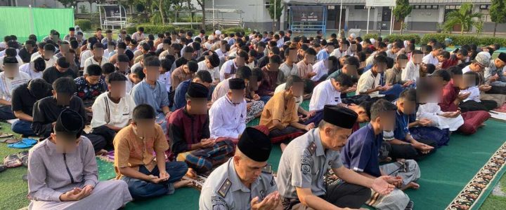 Lebaran Penuh Haru di LPKA Bandung: Shalat Id hingga Kunjungan Ratusan Keluarga Warnai Hari Raya Anak Binaan Lebaran Penuh Haru di LPKA Bandung: Shalat Id hingga Kunjungan Ratusan Keluarga Warnai Hari Raya Anak Binaan