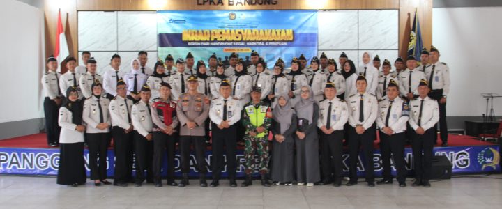 LPKA Bandung Gelar Ikrar Pemasyarakatan, Tes Urine, dan Penggeledahan Blok Hunian LPKA Bandung Gelar Ikrar Pemasyarakatan, Tes Urine, dan Penggeledahan Blok Hunian