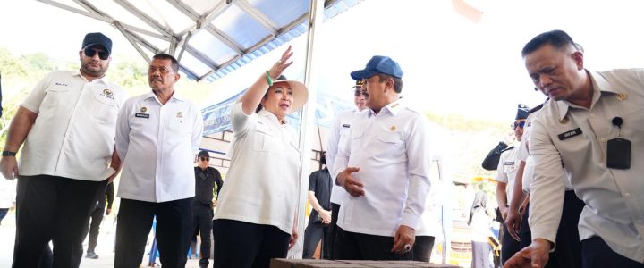 TITIEK SOEHARTO APRESIASI TRANSFORMASI NUSAKAMBANGAN TITIEK SOEHARTO APRESIASI TRANSFORMASI NUSAKAMBANGAN
