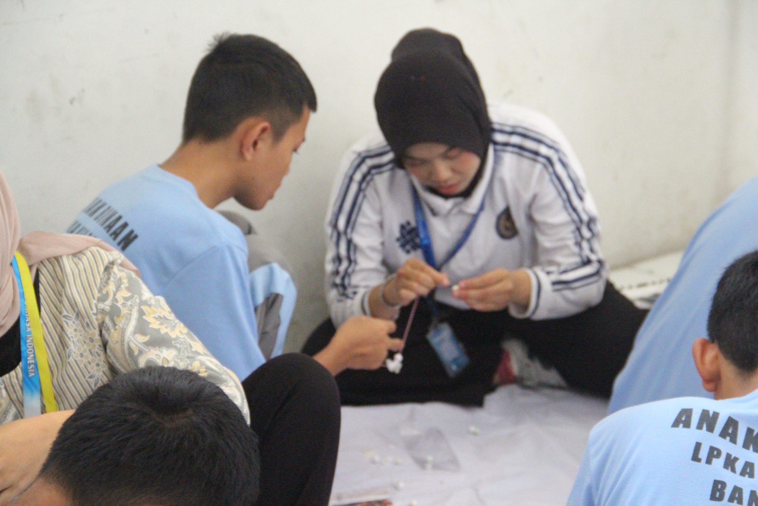 Senada Rasa: Seuntai Narasi dan Asa, Mahasiswa PPG Universitas Pasundan Ajak Anak Binaan Berkarya